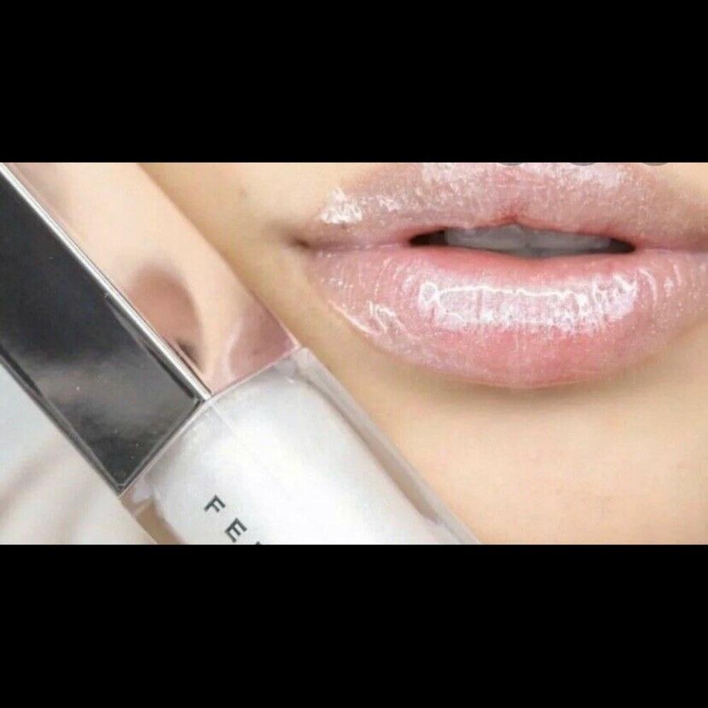 FENTY GLOSS BOMB UNIVERSAL LIP LUMINIZER BNIB 💃😘